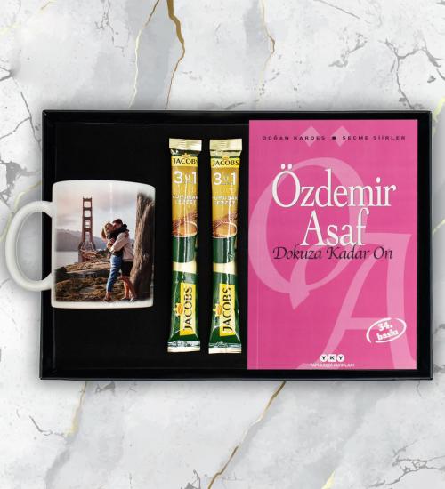 Özdemir Asaf Dokuza Kadar On Kitap ve Kişiye Özel Kupa ve Kahve Hediye Seti