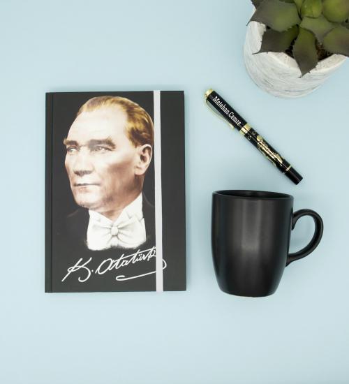 Kişiye Özel Atatürk Hediye Seti (Atatürk Defter- Atatürk Kalem-Siyah Kupa)